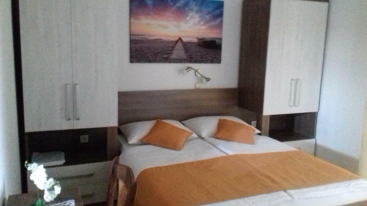 Apartman Branka Rab Town Exterior photo